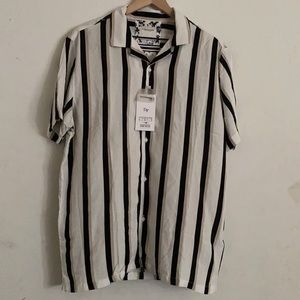 NWT men’s striped button down shirt